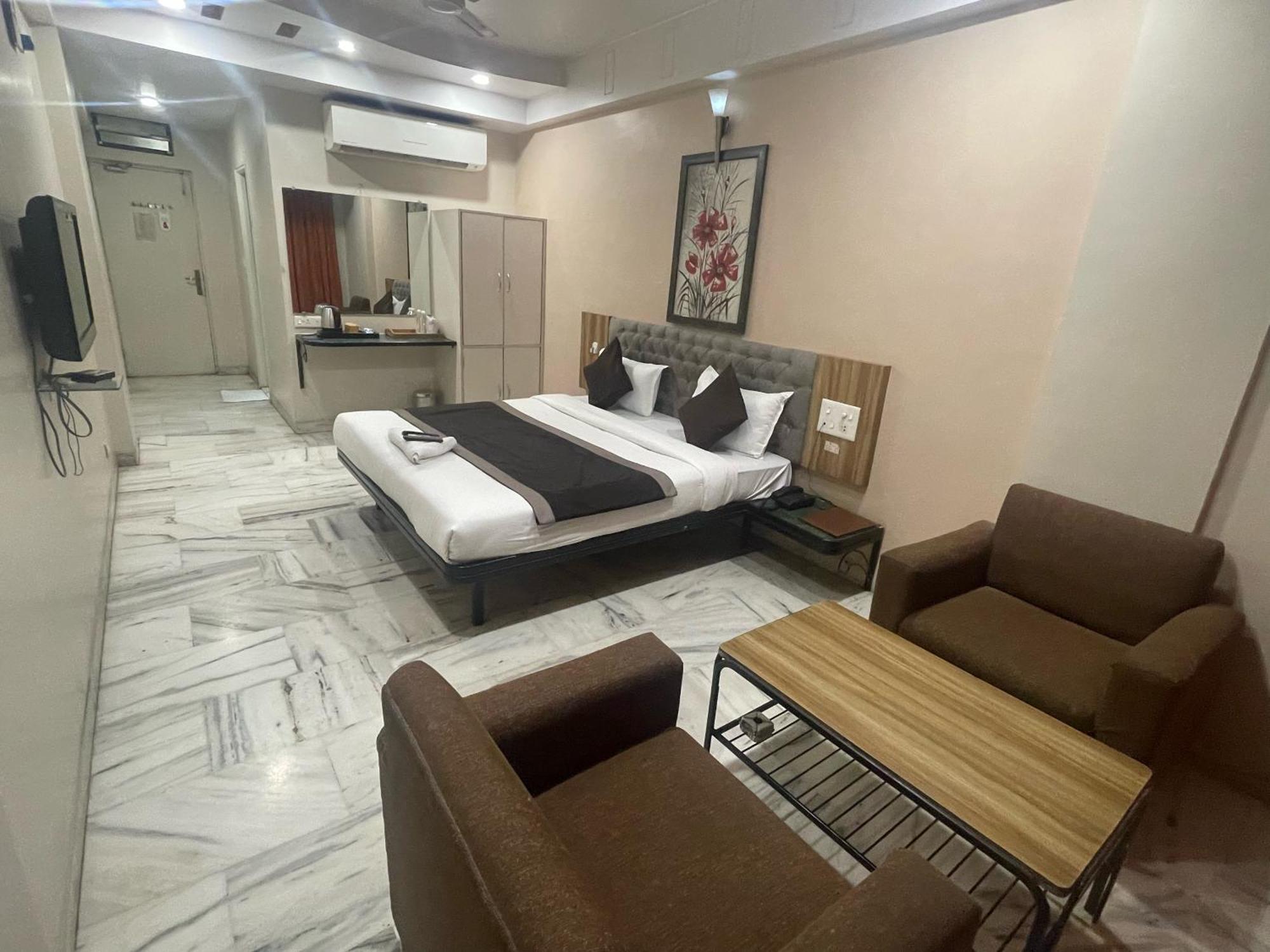 Hotel Vrandavan Nagpur Dış mekan fotoğraf